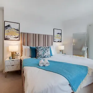 luxury-three-bed-apartment-by-london-excel.cambridgehotelsuk.com/