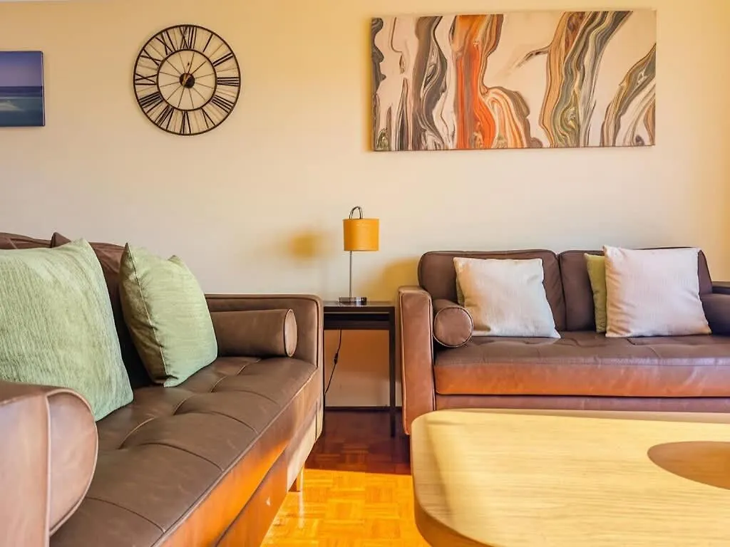 Britannia Harbour View - Parking - By Brighton Holiday Lets Apartment