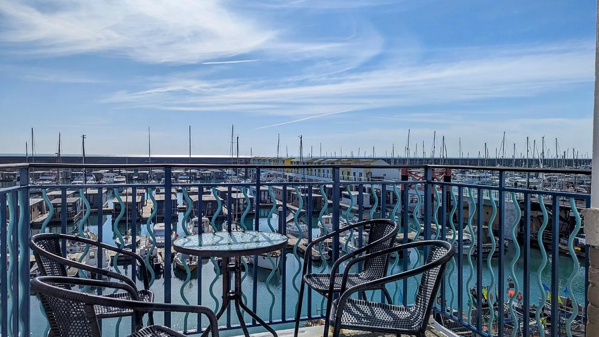 Apartment Britannia Harbour View - Parking - By Brighton Holiday Lets